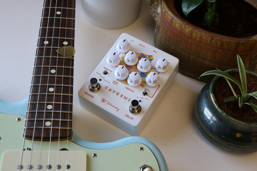 Pedal De Efeito Keeley Electronics Caverns Delay Reverb V2